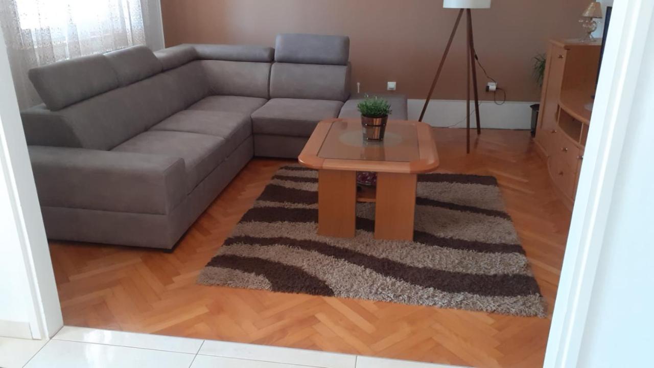 Apartment Viki Lozovac Exterior photo