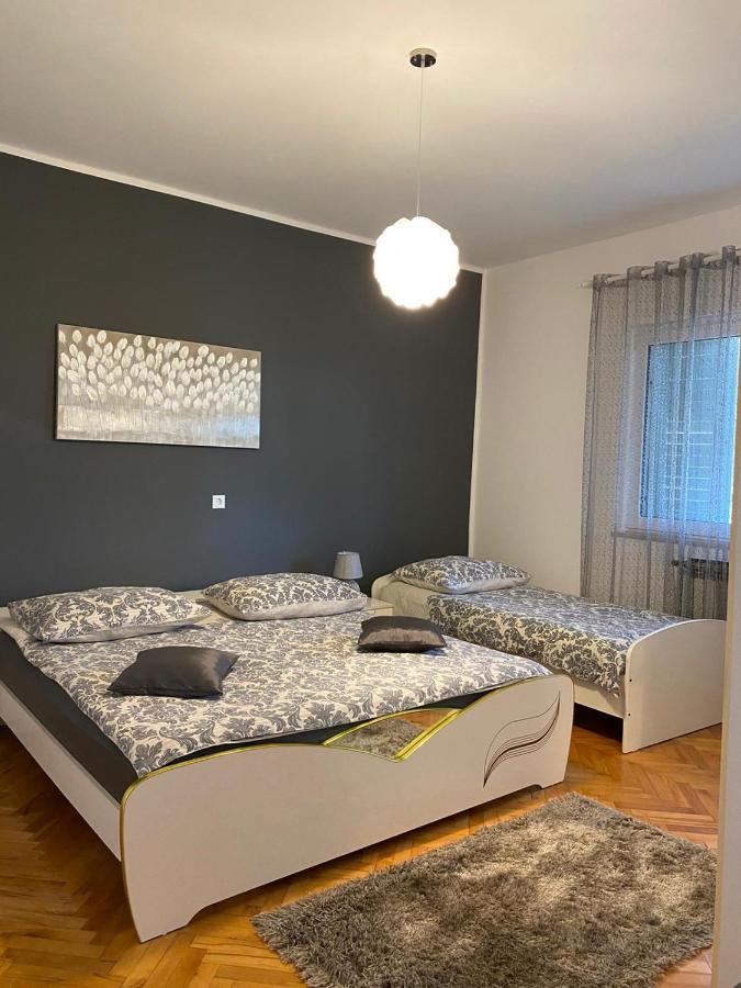 Apartment Viki Lozovac Exterior photo