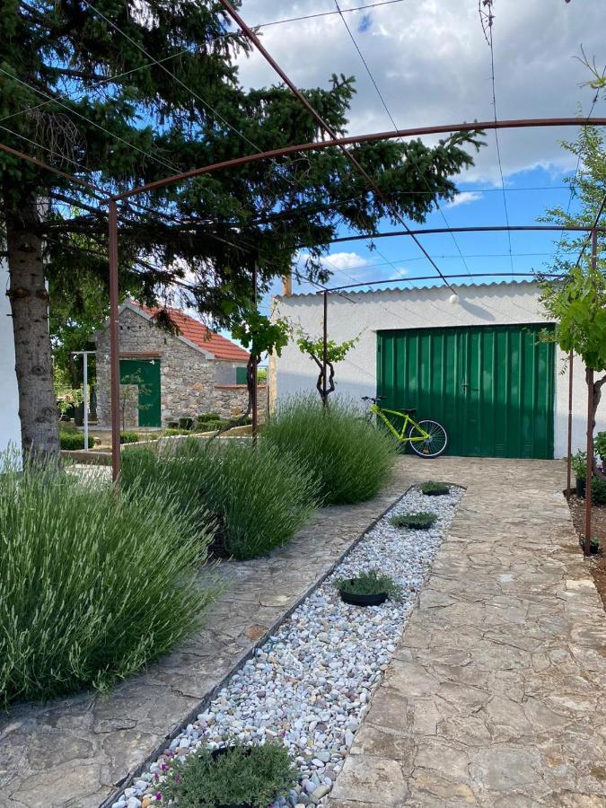 Apartment Viki Lozovac Exterior photo